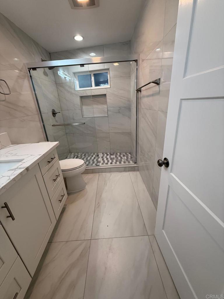 4566 Cove Drive, Unit C Carlsbad, CA 92008 - Photo 5 of 35