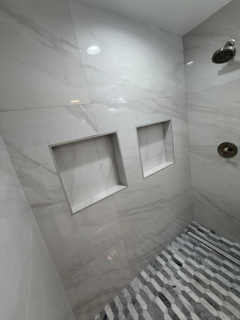 4566 Cove Drive, Unit C Carlsbad, CA 92008 - Photo 7 of 35