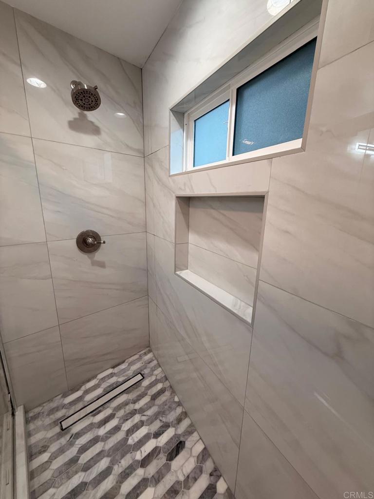 4566 Cove Drive, Unit C Carlsbad, CA 92008 - Photo 8 of 35