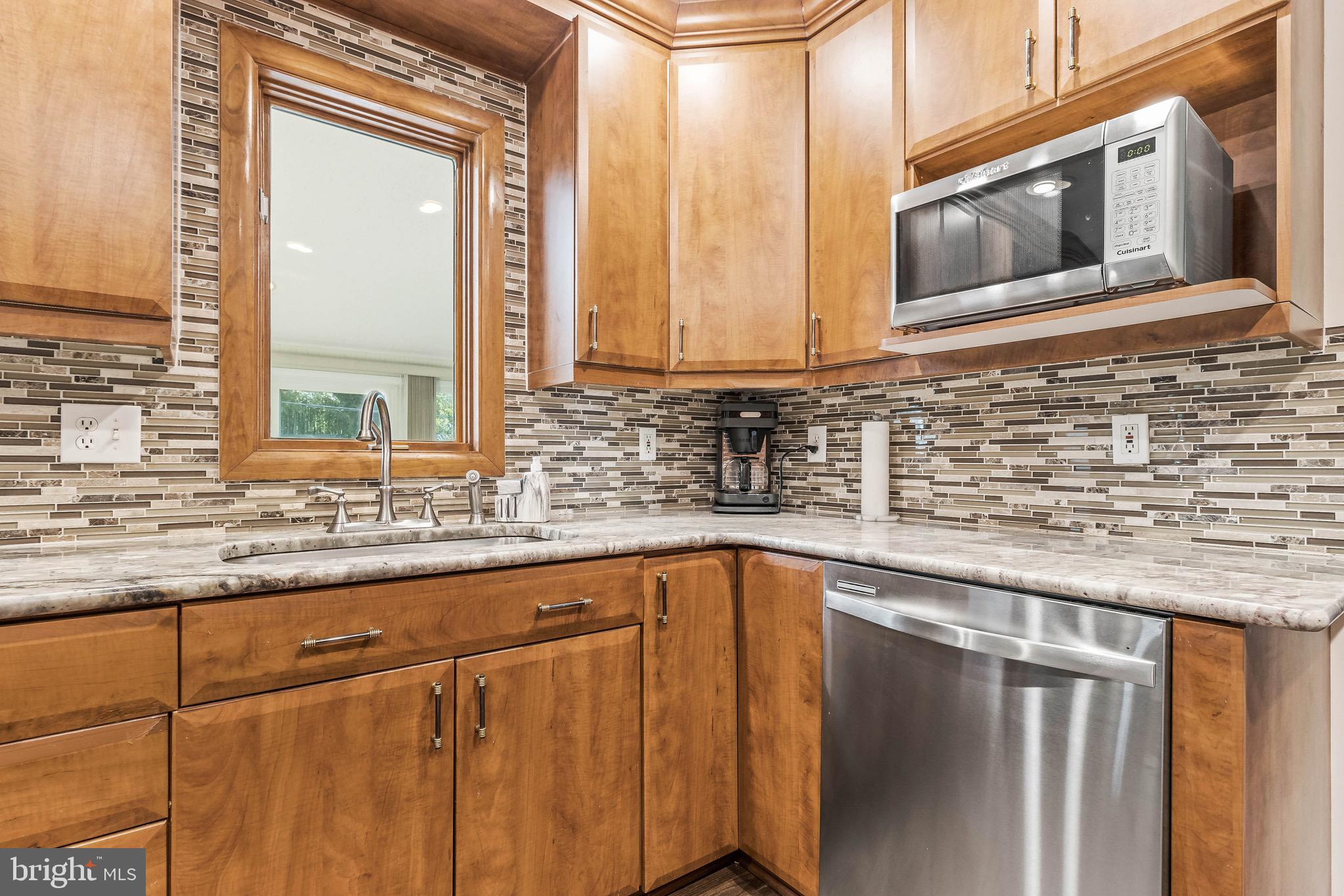 105 Milburn Circle Pasadena, MD 21122 - Photo 9 of 43