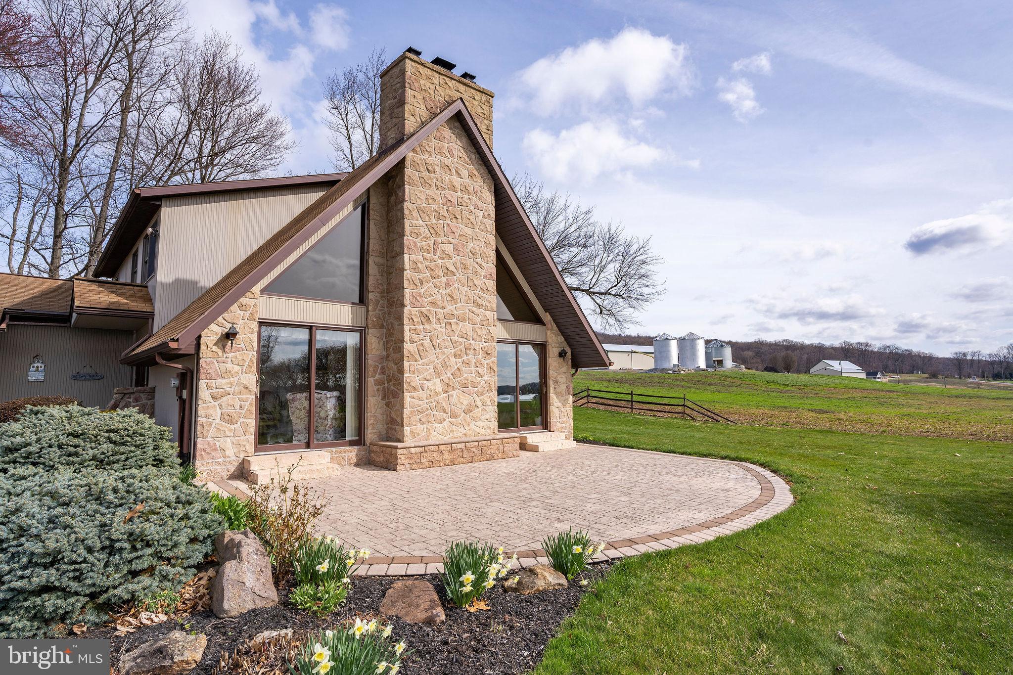 1078 Mountain Road Manheim, PA 17545 - Photo 14 of 64