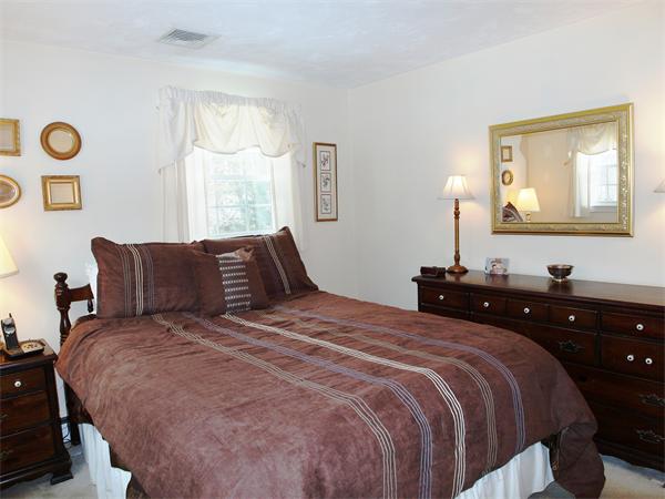 4 Sheffield Road Framingham, MA 01701 - Photo 15 of 25