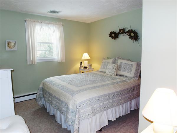 4 Sheffield Road Framingham, MA 01701 - Photo 17 of 25
