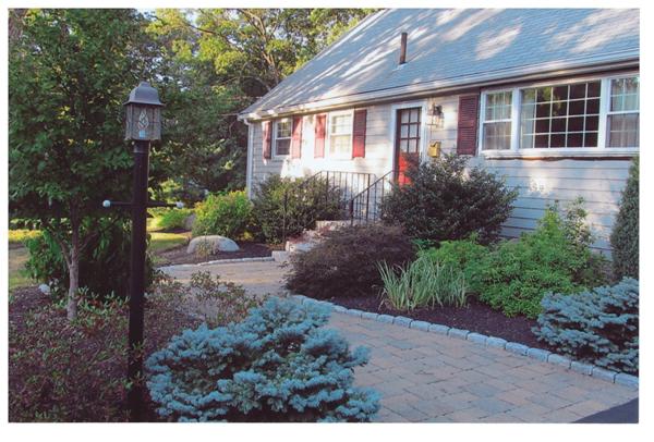 4 Sheffield Road Framingham, MA 01701 - Photo 2 of 25