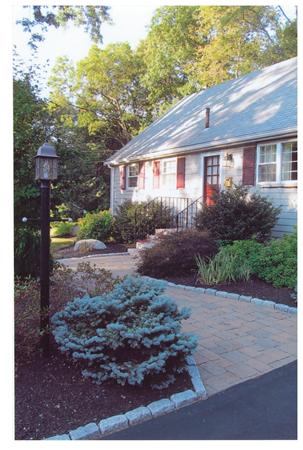 4 Sheffield Road Framingham, MA 01701 - Photo 4 of 25