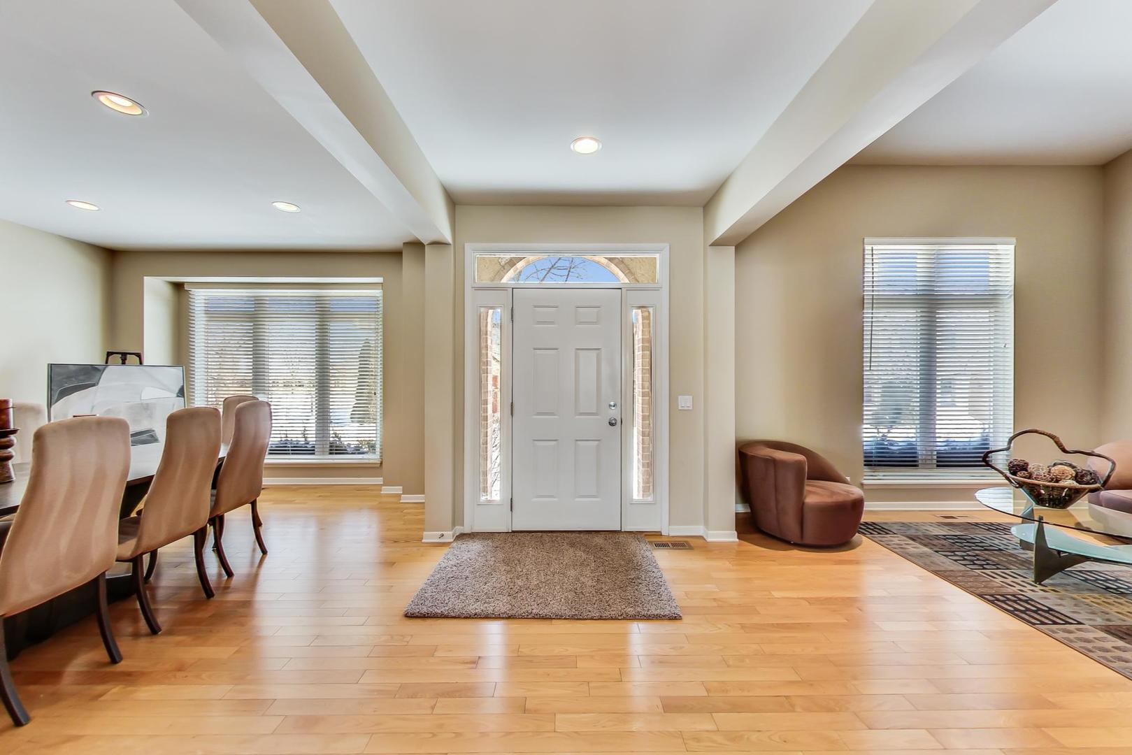 706 Rienzi Lane Highwood, IL 60040 - Photo 5 of 50
