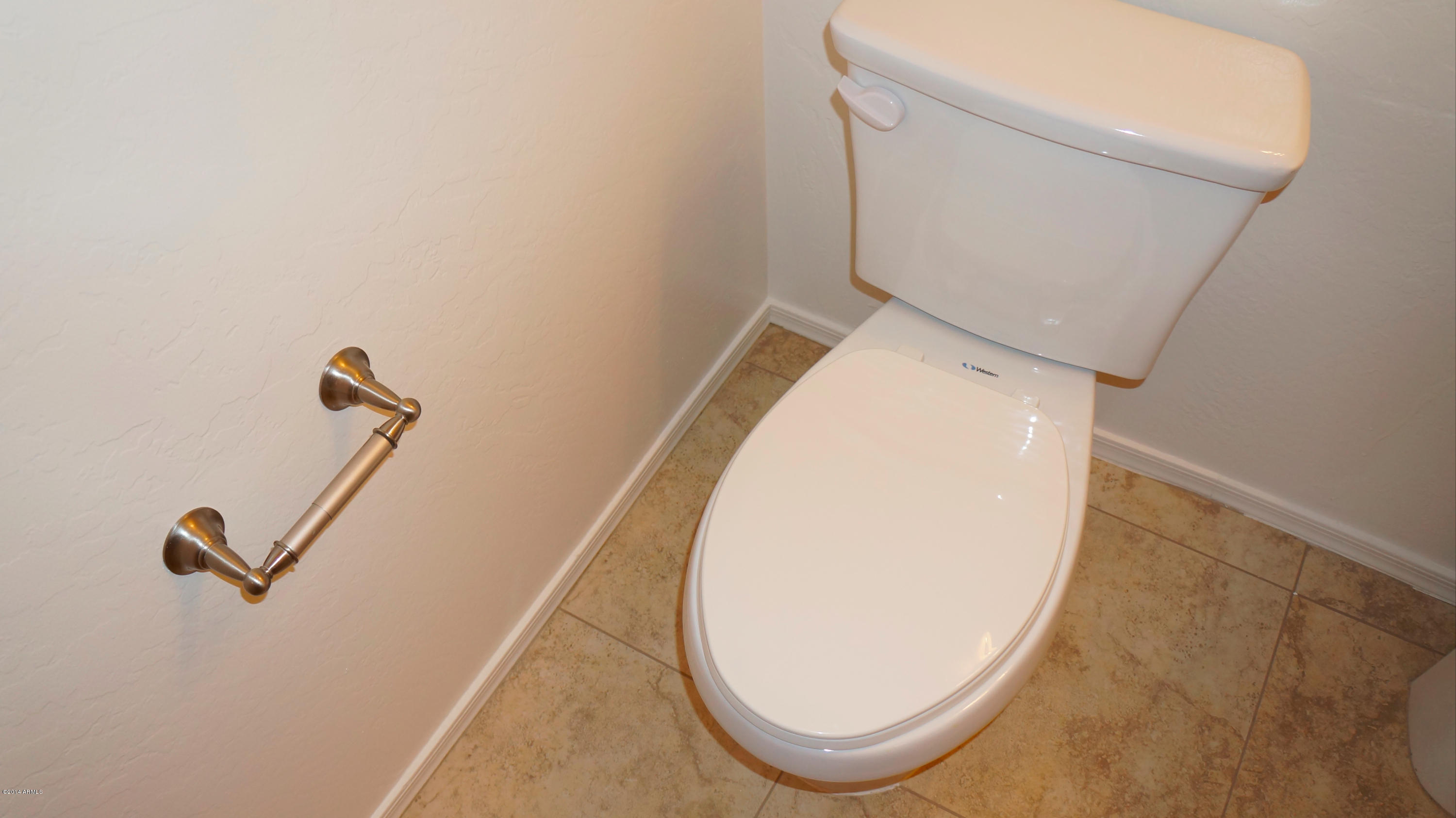 7001 South 40th Lane Phoenix, AZ 85041 - Photo 14 of 42 DSC01961