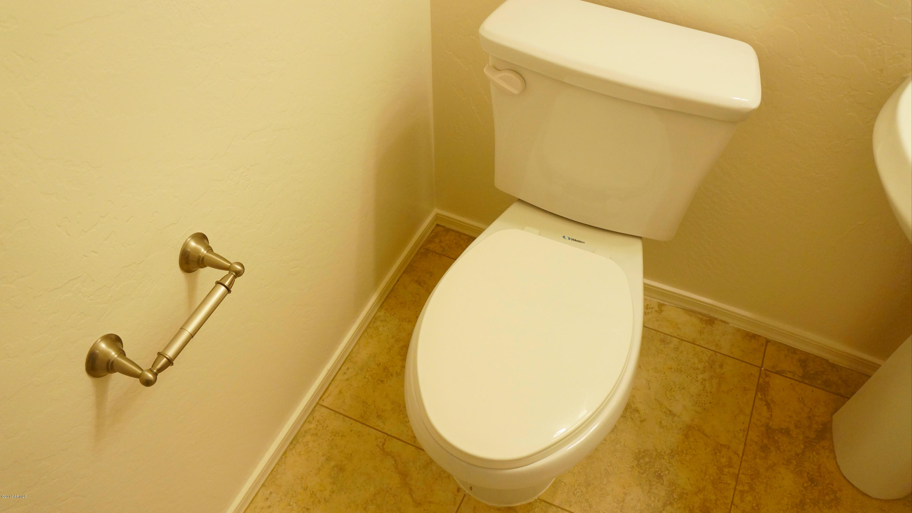 7001 South 40th Lane Phoenix, AZ 85041 - Photo 16 of 42 DSC01963