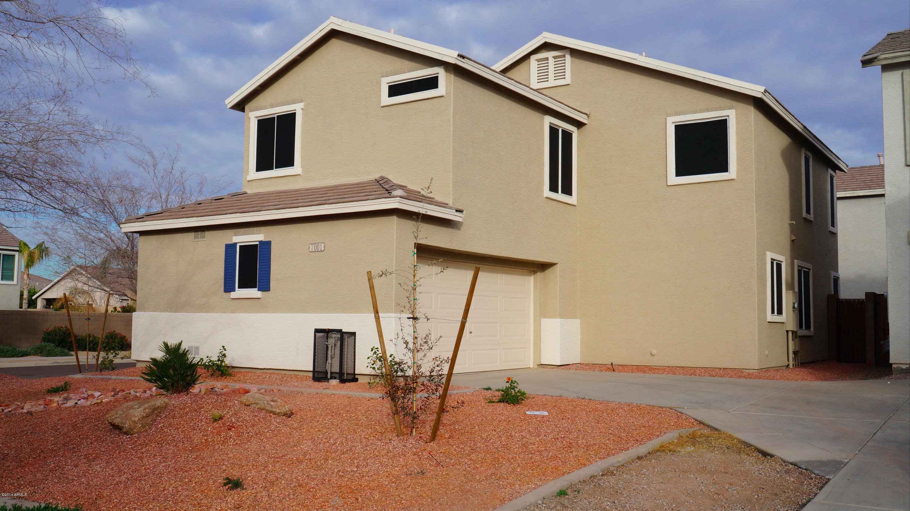 7001 South 40th Lane Phoenix, AZ 85041 - Photo 4 of 42 DSC01942