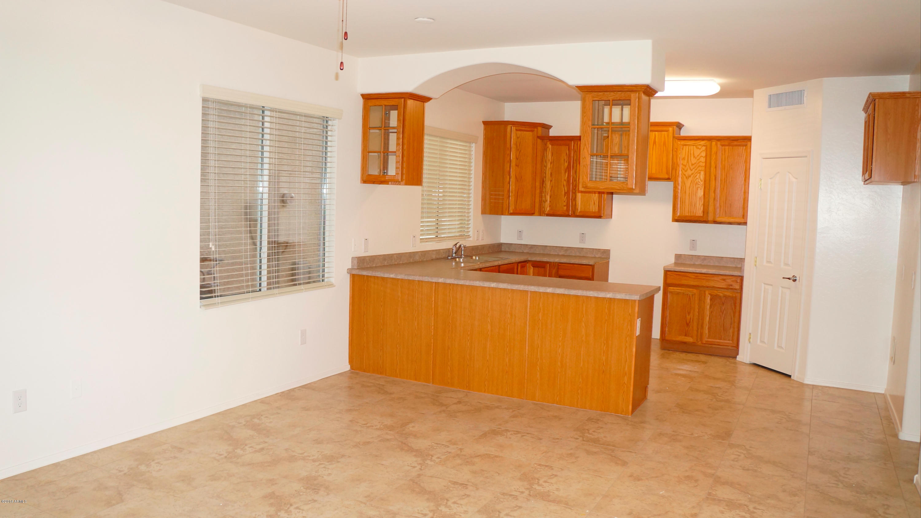 7001 South 40th Lane Phoenix, AZ 85041 - Photo 8 of 42 DSC01953