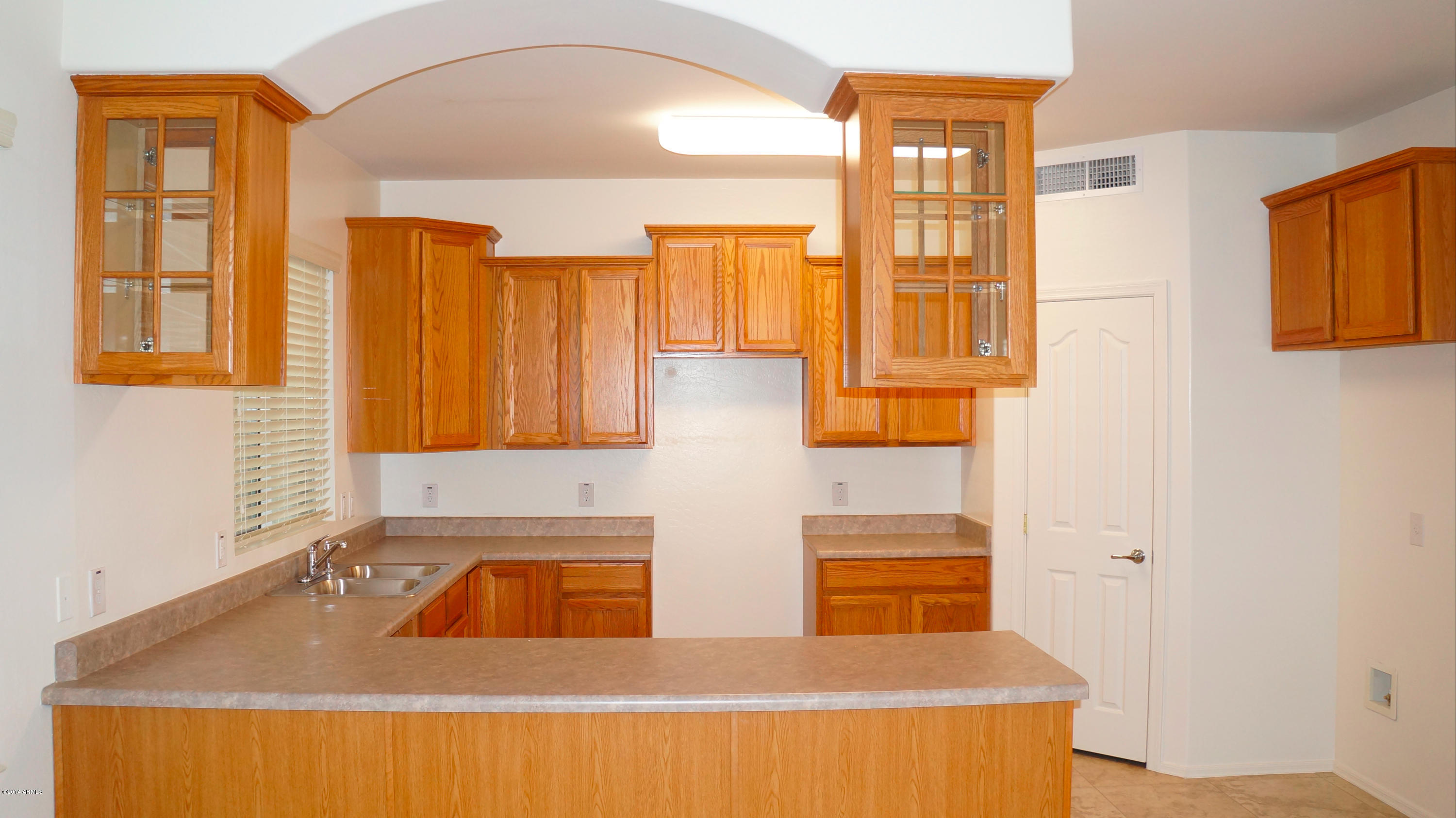 7001 South 40th Lane Phoenix, AZ 85041 - Photo 10 of 42 DSC01955