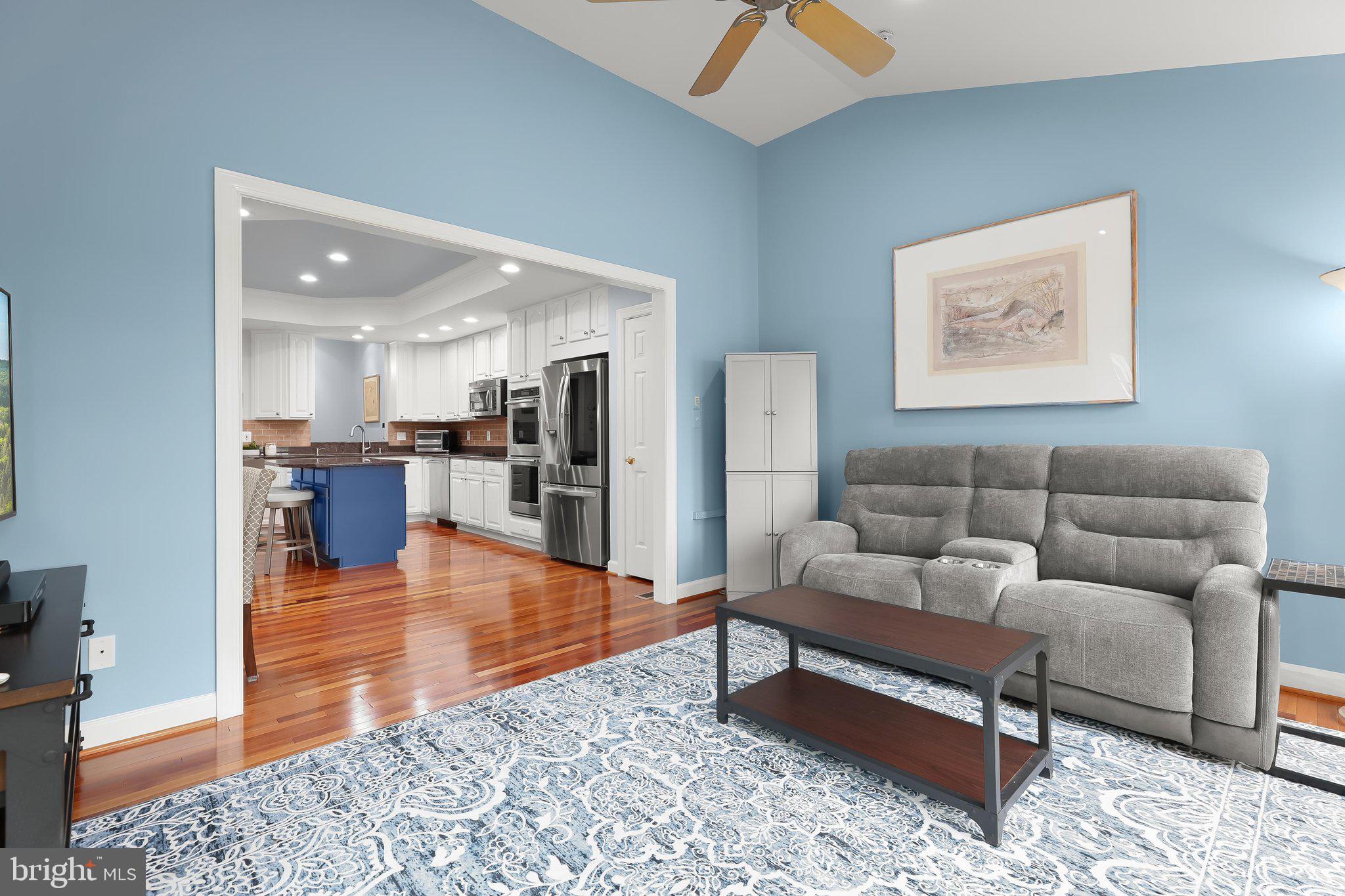 4415 Summer Grape Road, Unit 4415 Pikesville, MD 21208 - Photo 21 of 87 Sun Room