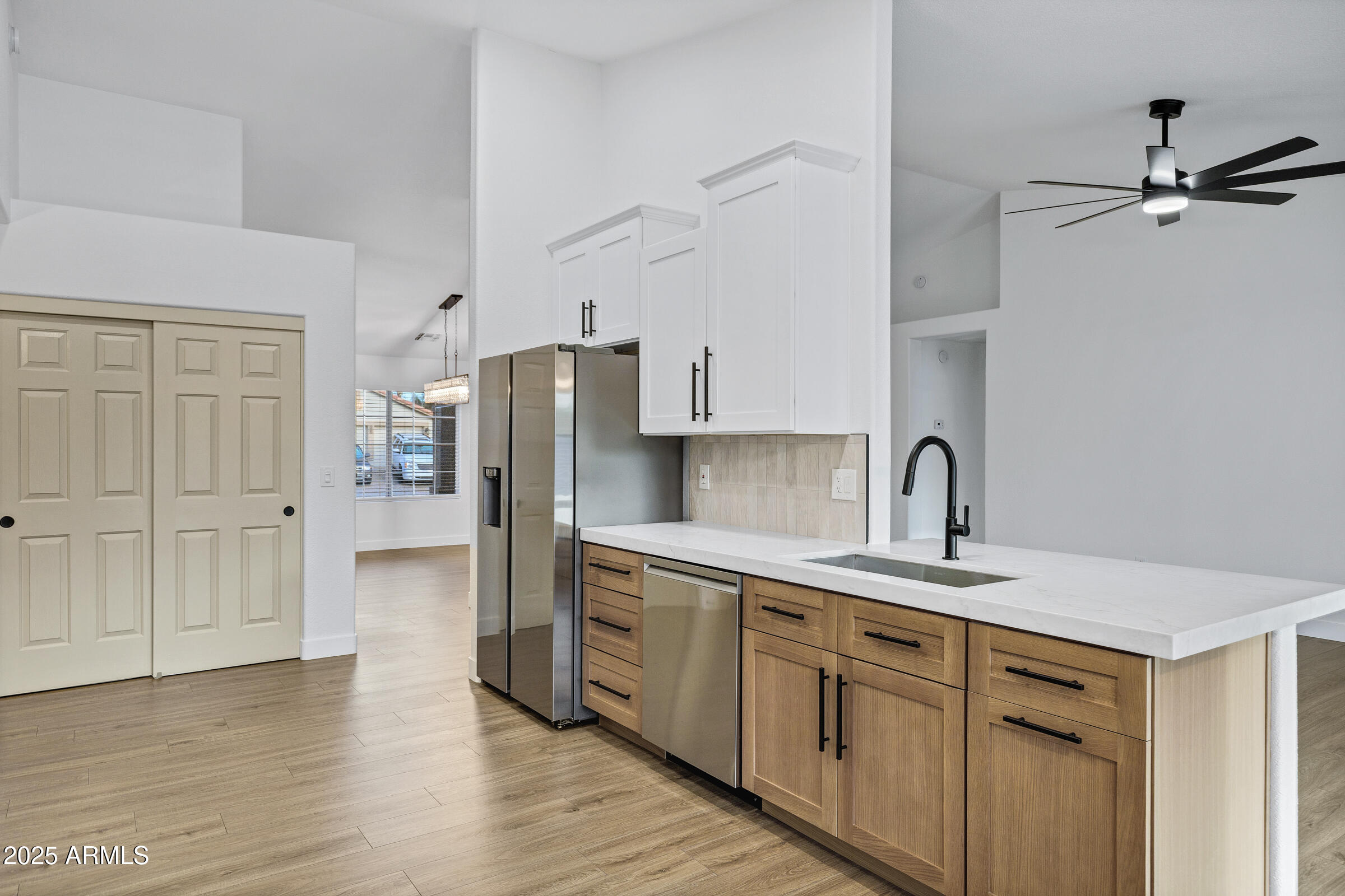 952 South Canal Drive Gilbert, AZ 85296 - Photo 19 of 42 952 S Canal Dr-18