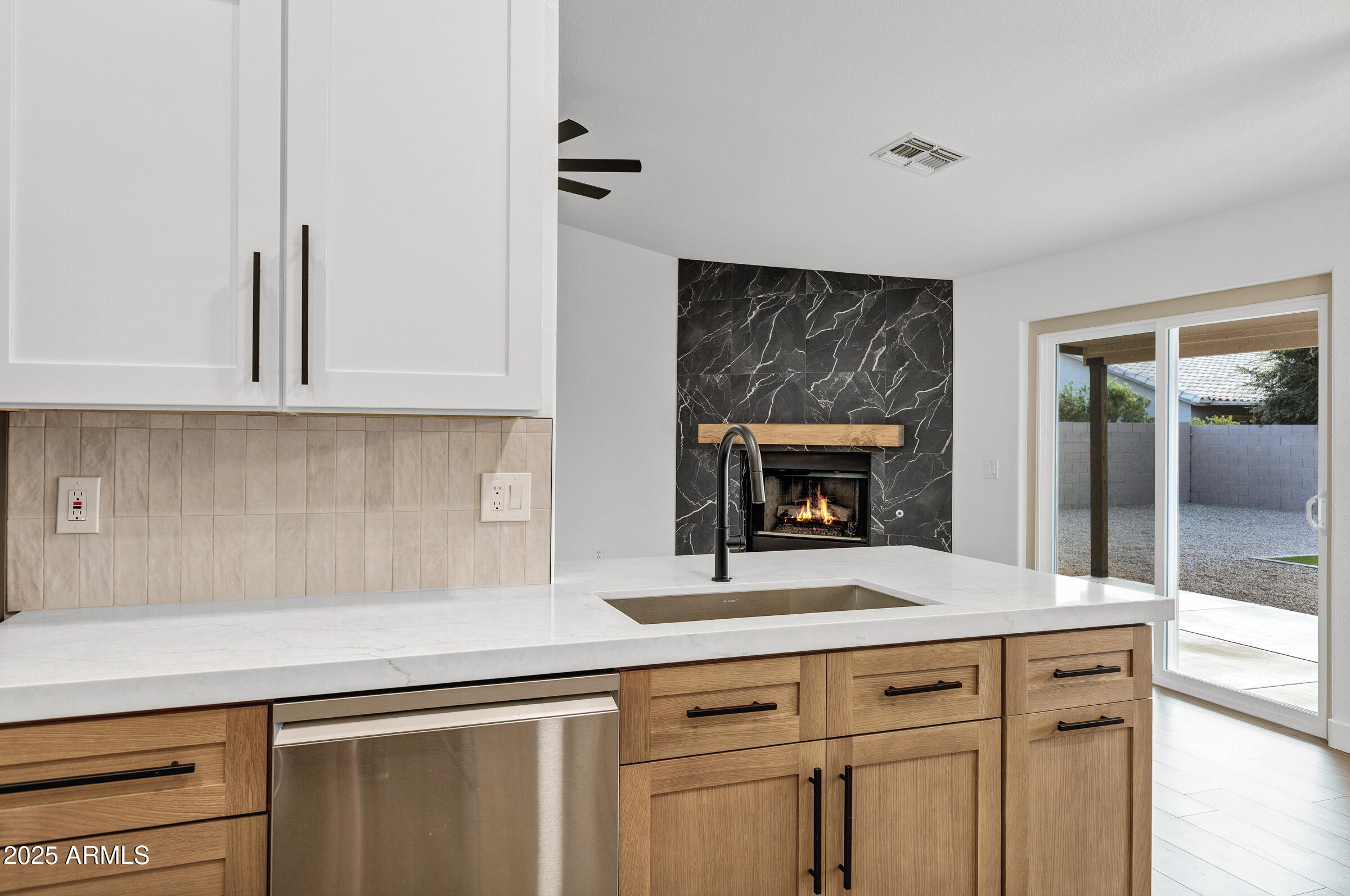 952 South Canal Drive Gilbert, AZ 85296 - Photo 20 of 42 952 S Canal Dr-19