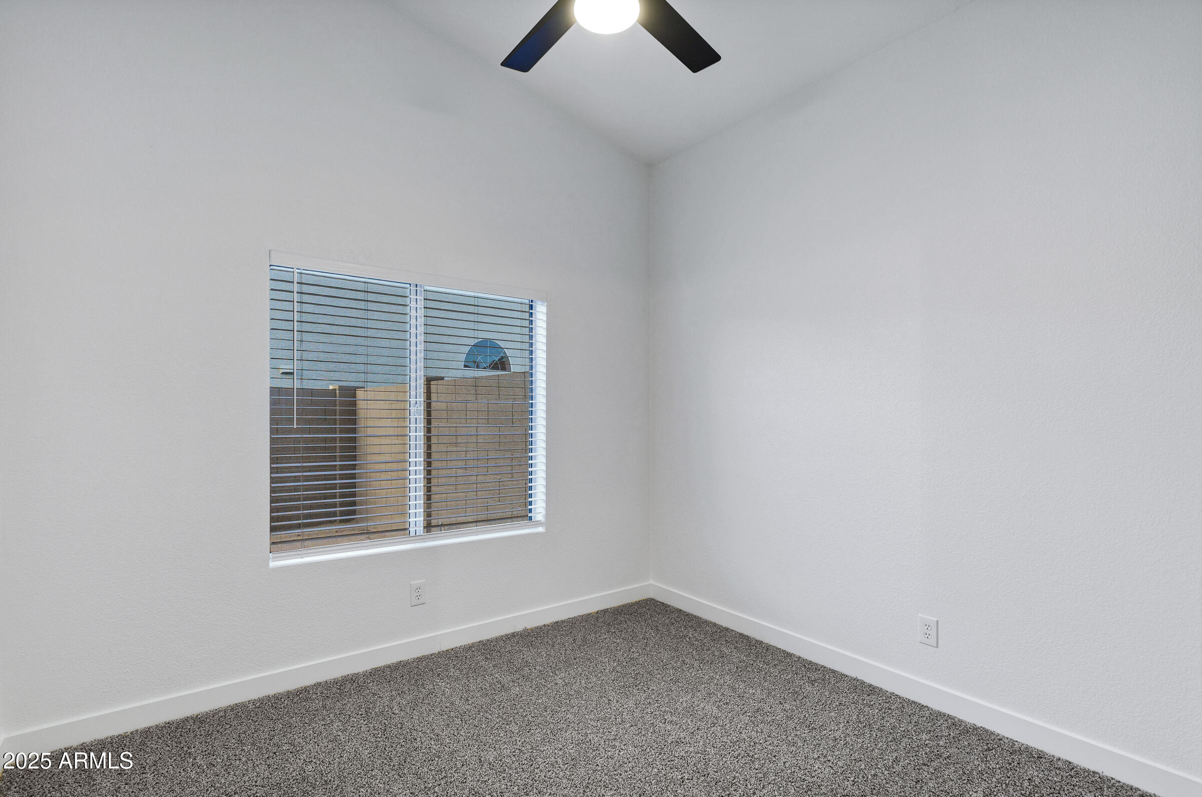 952 South Canal Drive Gilbert, AZ 85296 - Photo 22 of 42 952 S Canal Dr-21