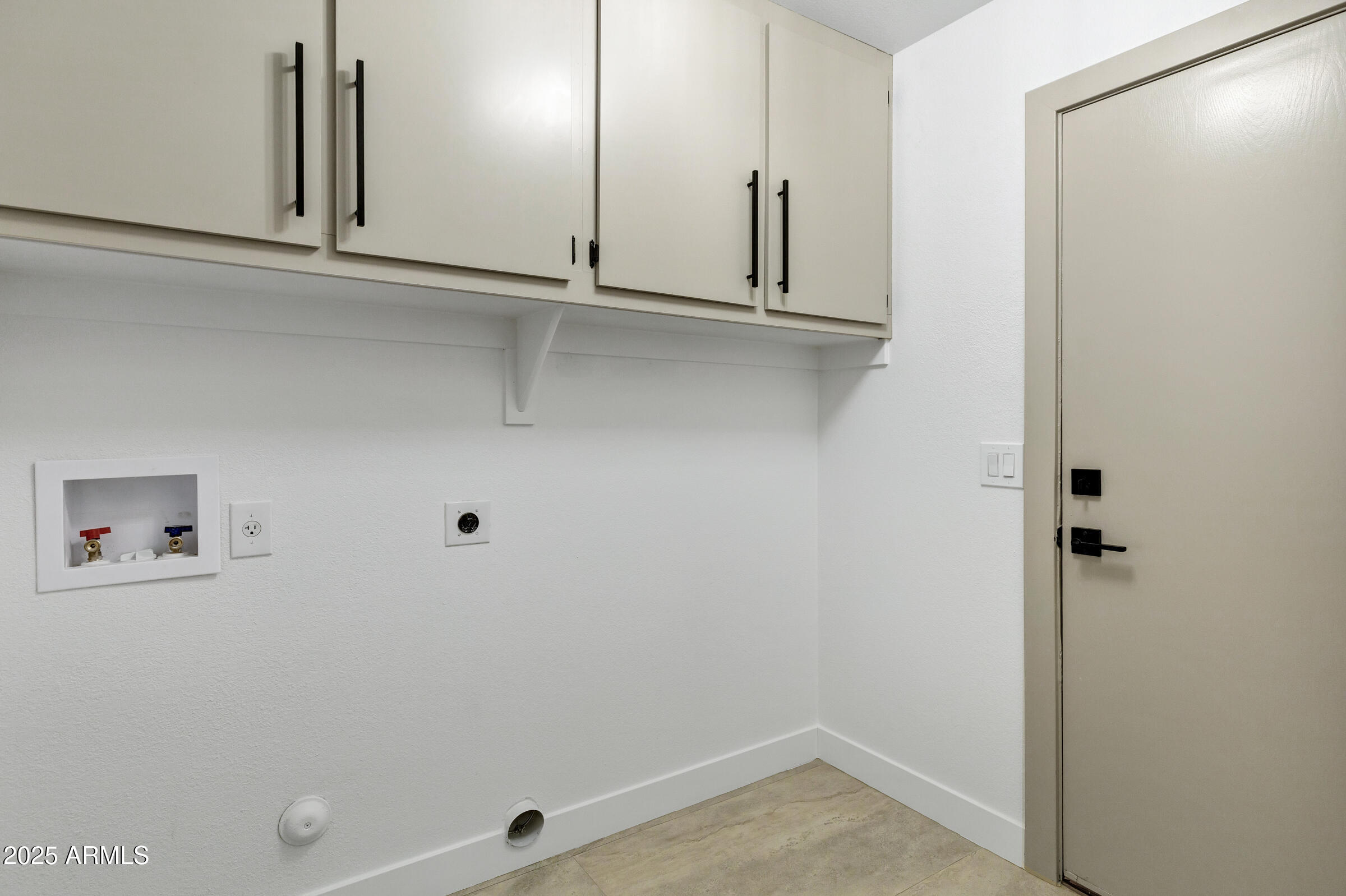 952 South Canal Drive Gilbert, AZ 85296 - Photo 33 of 42 952 S Canal Dr-32