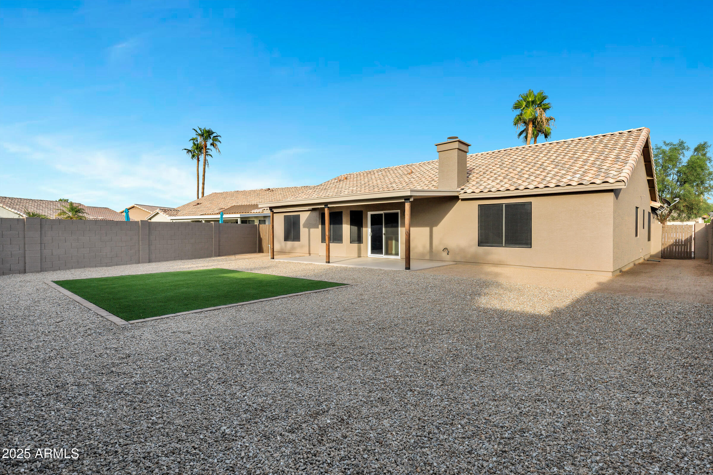 952 South Canal Drive Gilbert, AZ 85296 - Photo 36 of 42 952 S Canal Dr-35