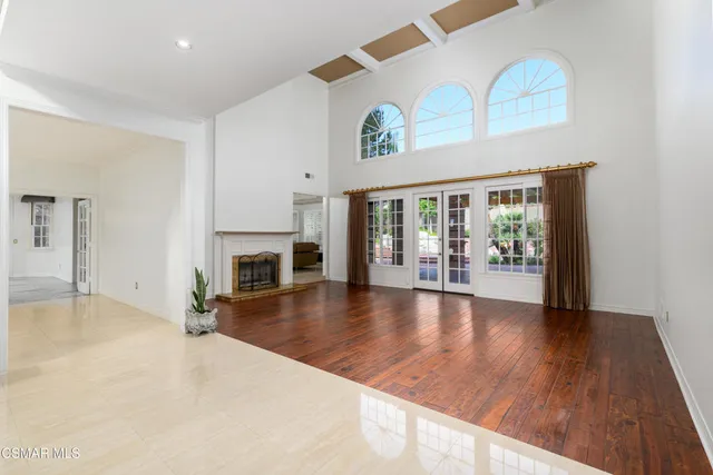 a view of an outdoor space