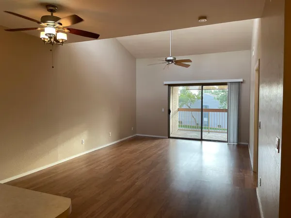 $1,550 | 205 North 74th Street, Unit 205, Mesa, AZ 85207