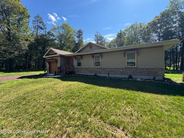 $349,900 | 52 Tanglewood Drive, Albrightsville, PA 18210