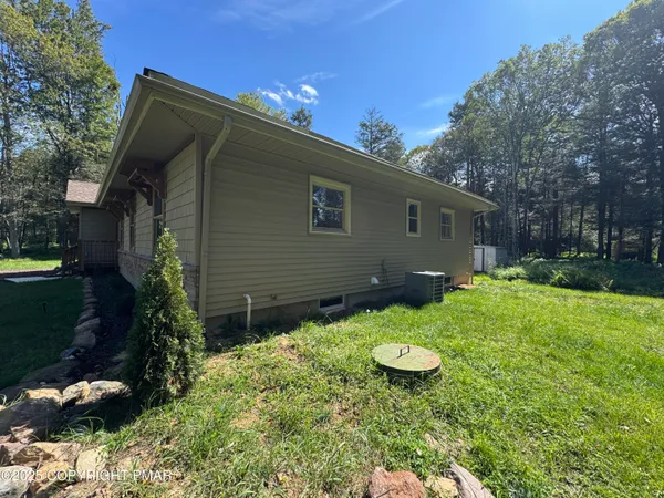 $349,900 | 52 Tanglewood Drive, Albrightsville, PA 18210