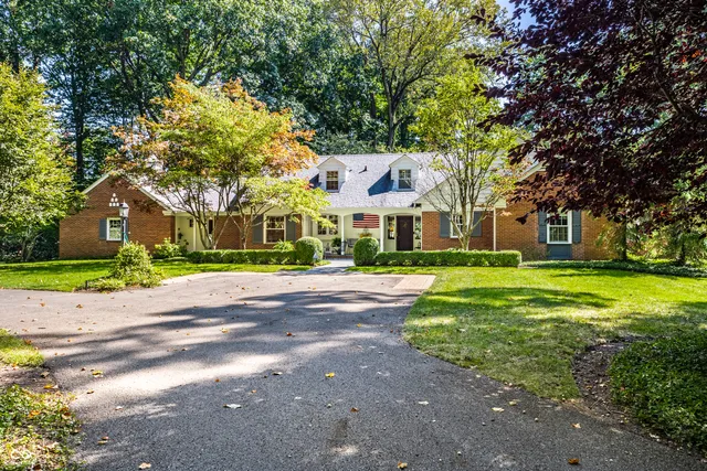 $1,400,000 | 8121 North Illinois Street, Indianapolis, IN 46260