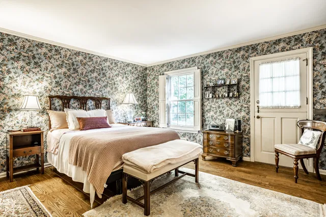 $1,400,000 | 8121 North Illinois Street, Indianapolis, IN 46260