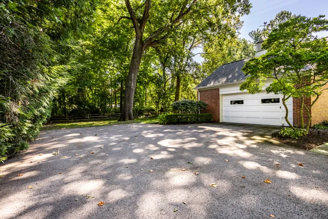 $1,400,000 | 8121 North Illinois Street, Indianapolis, IN 46260