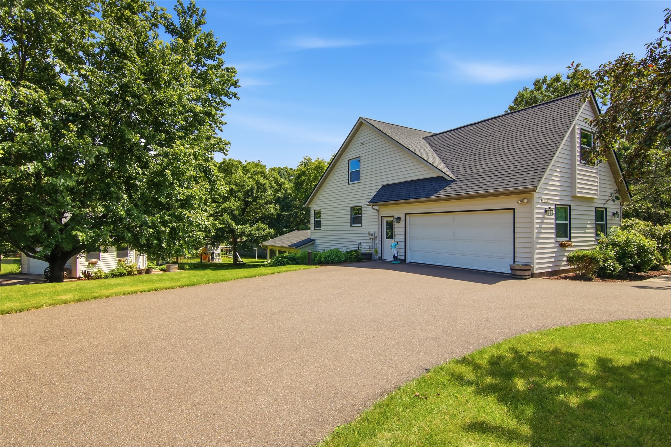 E4520 Woodfield Road Eau Claire, WI 54701 - Photo 6 of 51