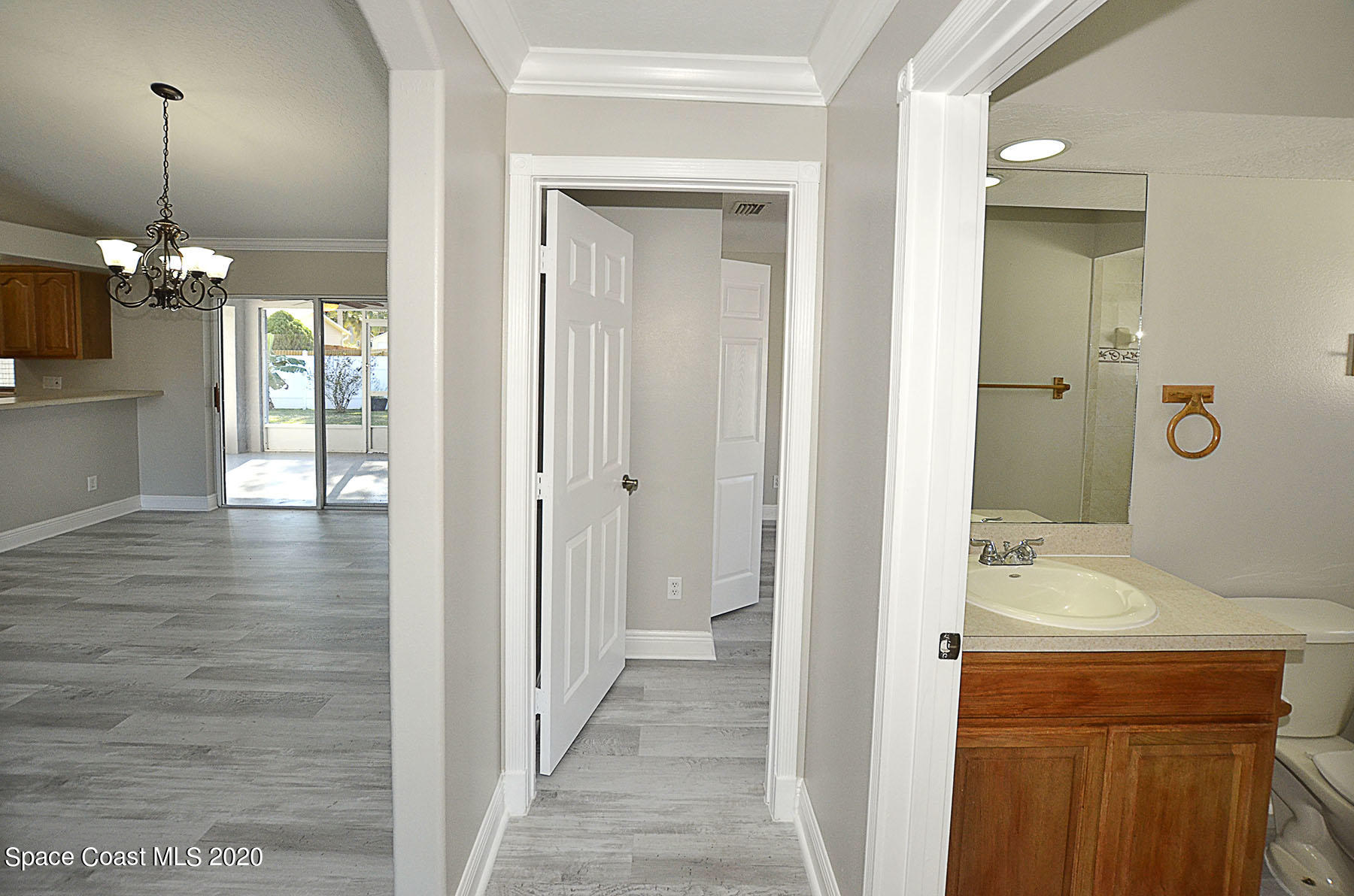 342 Perch Lane Sebastian, FL 32958 - Photo 27 of 34 Hallway