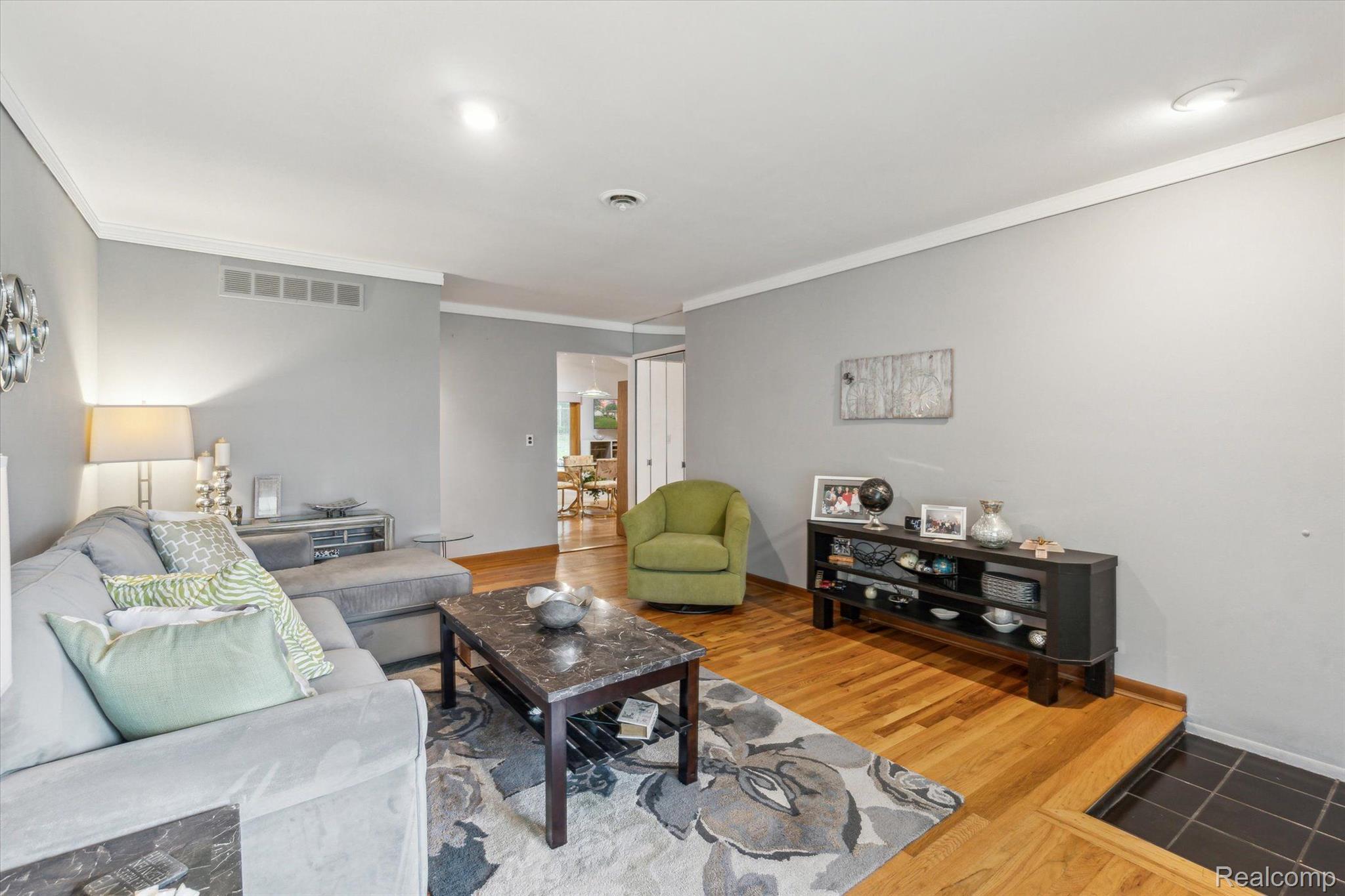 42519 Park Ridge Road Novi, MI 48375 - Photo 5 of 25 Recessed lighting