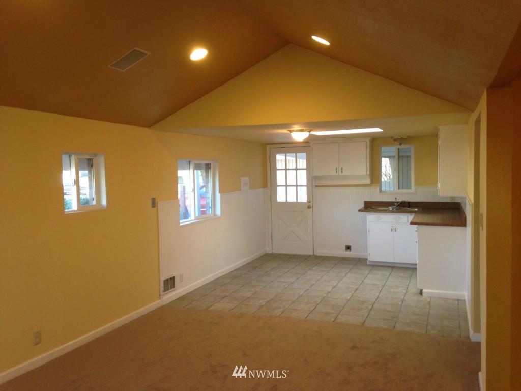3624 Chrisella Road East Edgewood, WA 98371 - Photo 3 of 14 Gallery Image 3