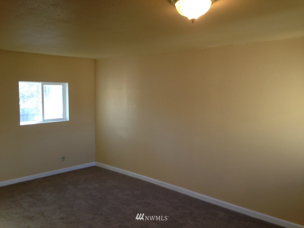 3624 Chrisella Road East Edgewood, WA 98371 - Photo 8 of 14 Gallery Image 8