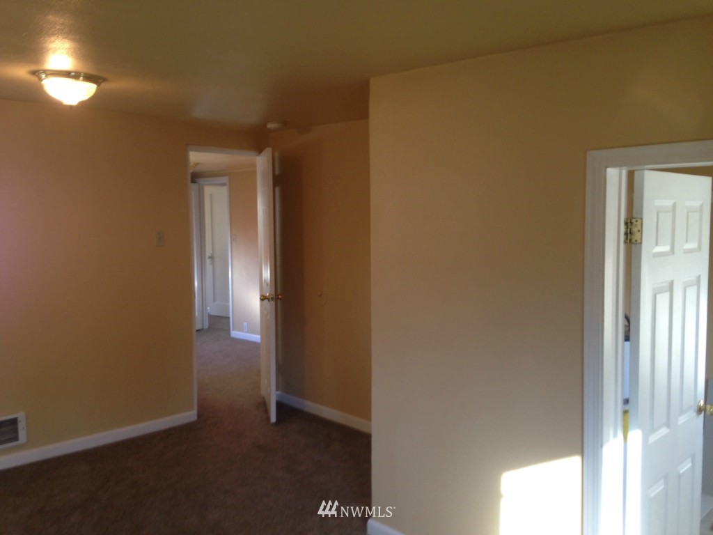 3624 Chrisella Road East Edgewood, WA 98371 - Photo 9 of 14 Gallery Image 9