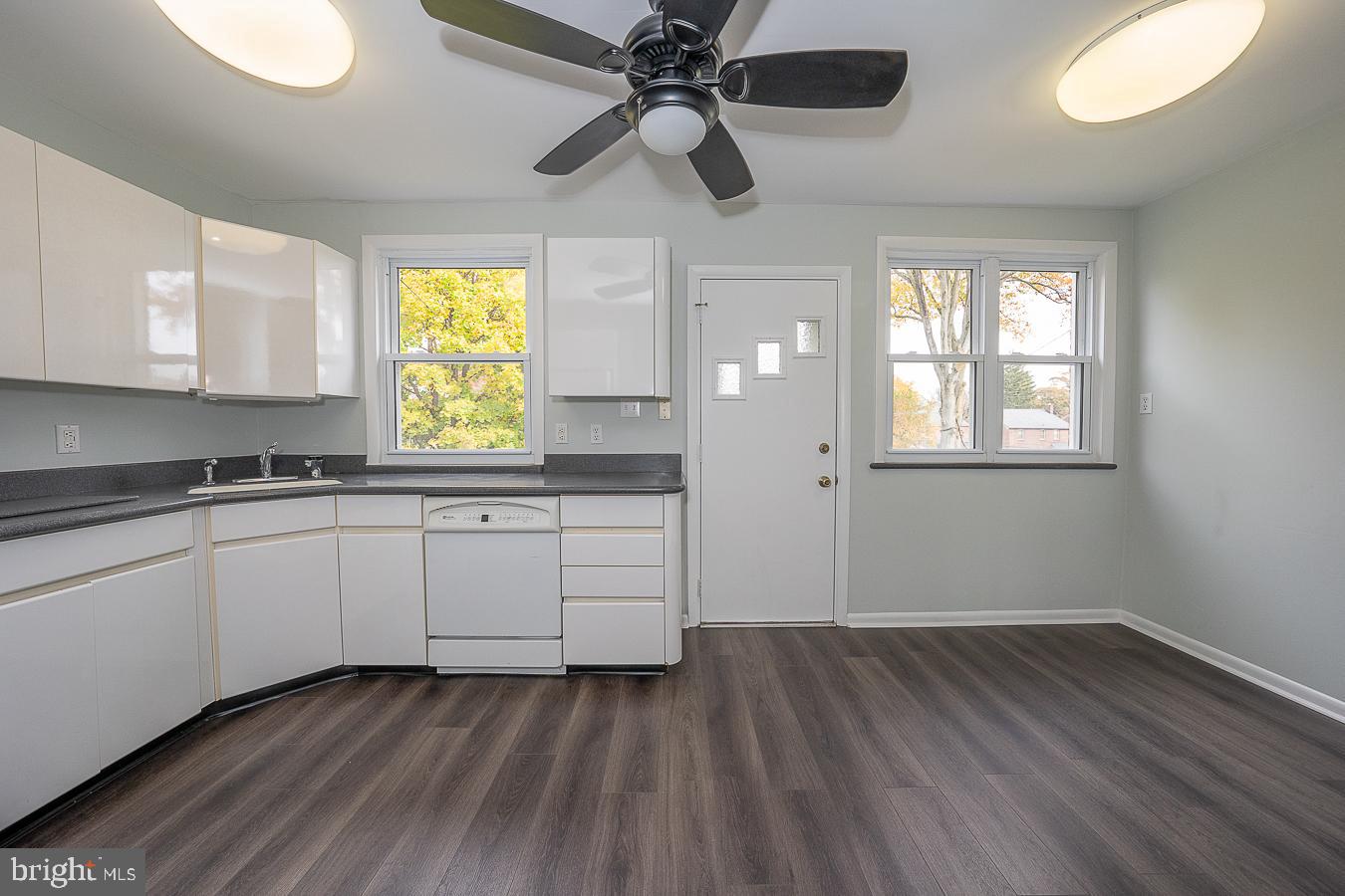 1621 Earlington Road Havertown, PA 19083 - Photo 11 of 27