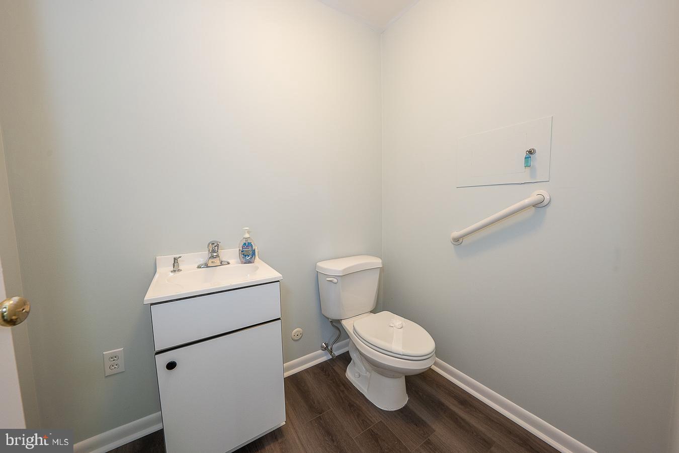 1621 Earlington Road Havertown, PA 19083 - Photo 12 of 27