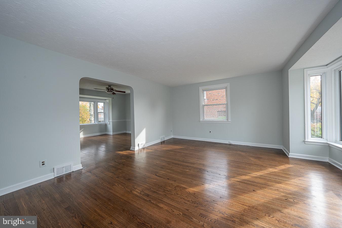 1621 Earlington Road Havertown, PA 19083 - Photo 3 of 27