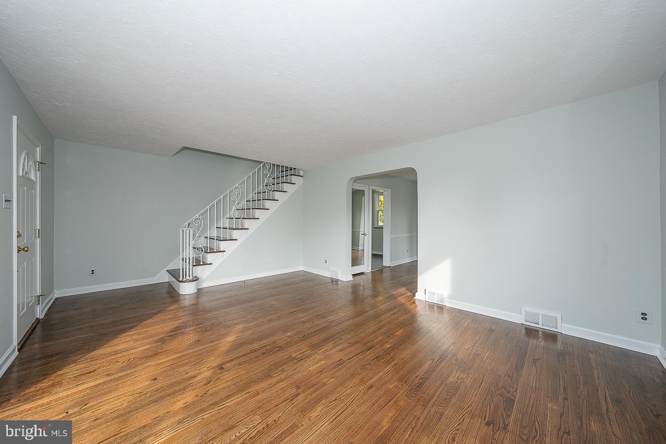 1621 Earlington Road Havertown, PA 19083 - Photo 6 of 27