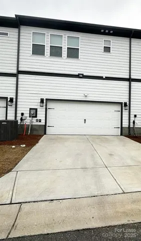 $2,400 | 5810 Coulee Place, Charlotte, NC 28215