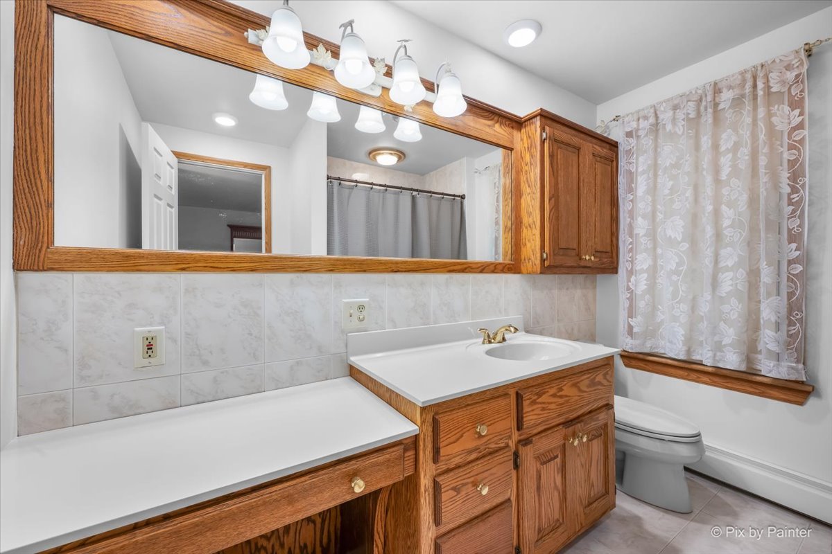 801 Ridgeland Street Fox River Grove, IL 60021 - Photo 11 of 44