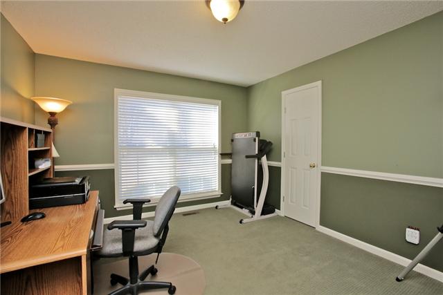 617 Blue Ridge Drive Columbia, TN 38401 - Photo 15 of 19 Bedroom #3 with large closet.