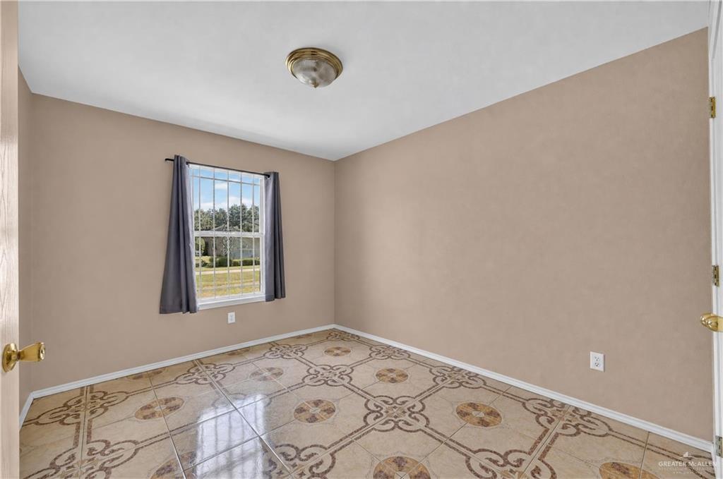1433 Garza Road Harlingen, TX 78552 - Photo 11 of 20 Gallery Image 11