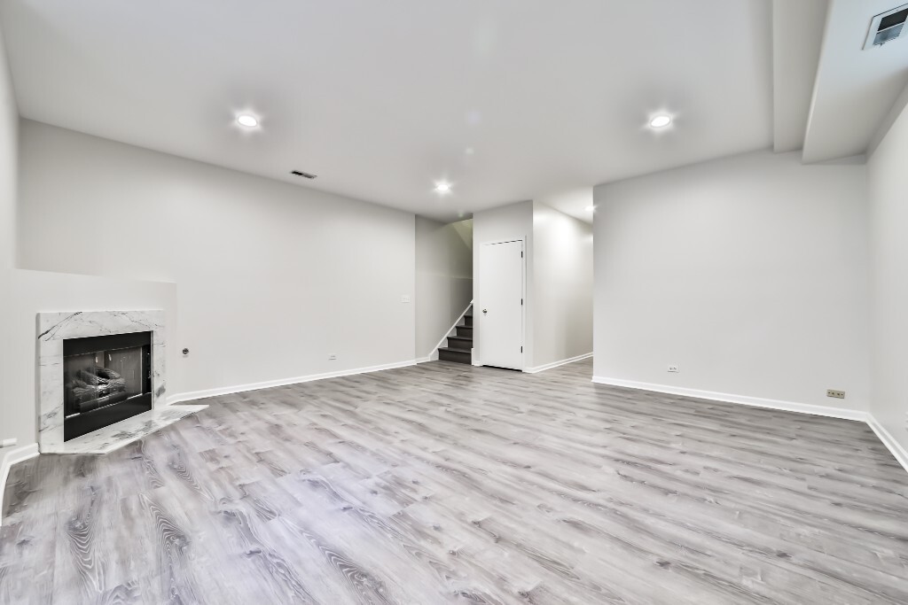 3230 North Seminary Avenue, Unit 1 Chicago, IL 60657 - Photo 13 of 20