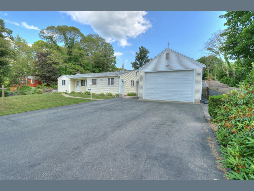 2 Carl Gardner Road Bourne, MA 02532 - Photo 3 of 30 2carlgardner2017.003