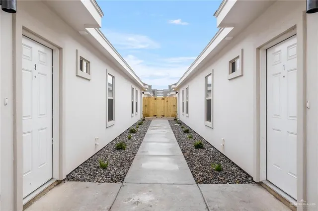 $990 | 1415 Petri Drive, Unit 1, Weslaco, TX 78599