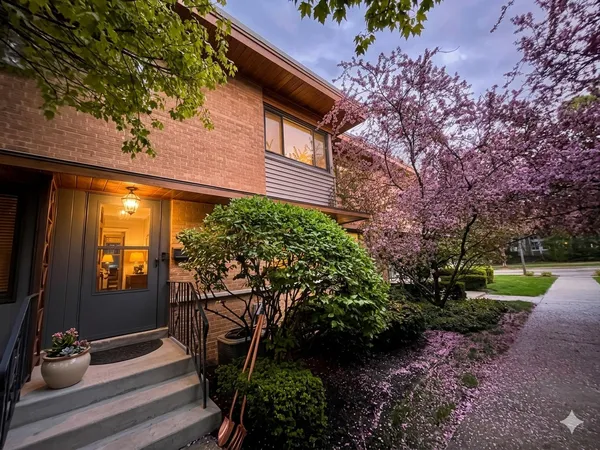 $3,300 | 539.5 Ridge Road, Wilmette, IL 60091