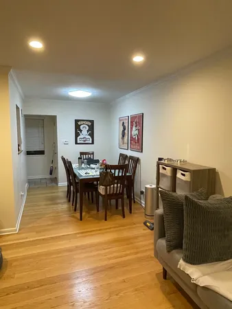$3,300 | 539.5 Ridge Road, Wilmette, IL 60091