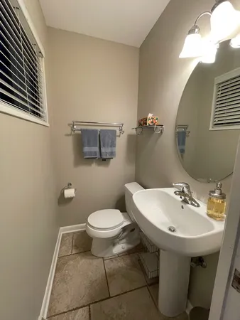 $3,300 | 539.5 Ridge Road, Wilmette, IL 60091