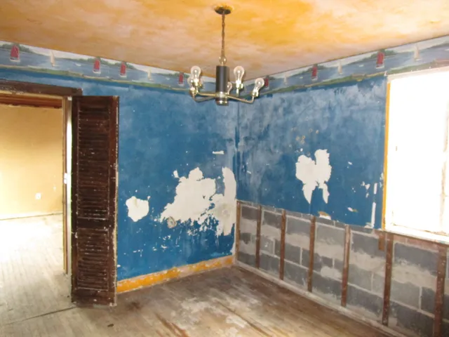 $139,900 | 240 Linden Avenue, Bellwood, IL 60104