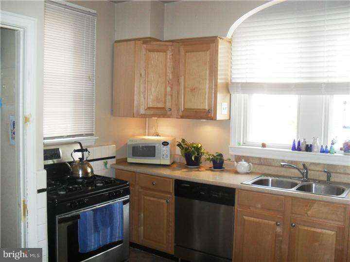 3041 Knorr Street Philadelphia, PA 19149 - Photo 10 of 24